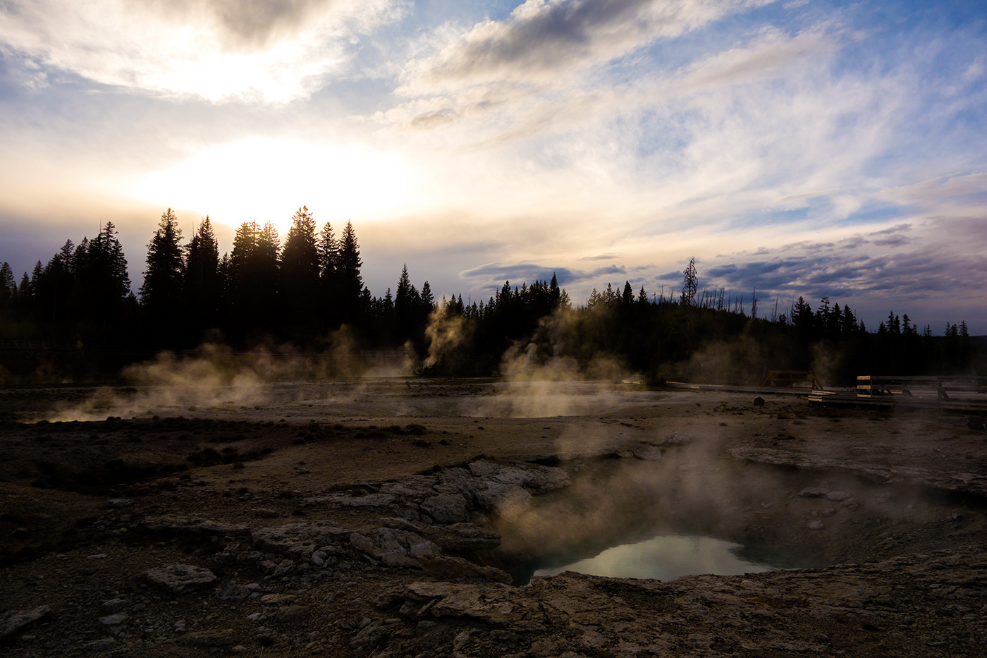 Yellowstone National Park - Vent Sunset (2014)